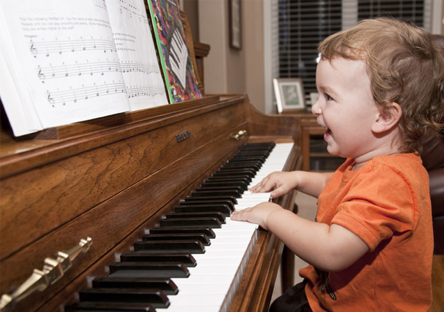 Lý do gì các bố mẹ lại chọn Piano làm nhạc cụ đầu tiên cho trẻ tiếp xúc?