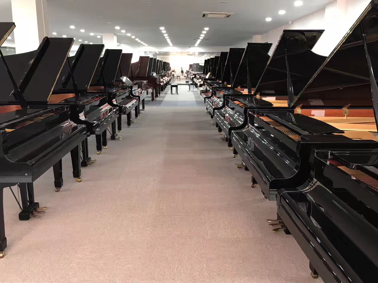 Địa chỉ bán đàn piano cơ cũ Hà Nội