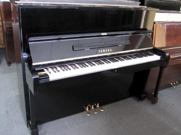 Những cây đàn Piano cơ đáng mua nhất hiện nay- Piano Yamaha U1H