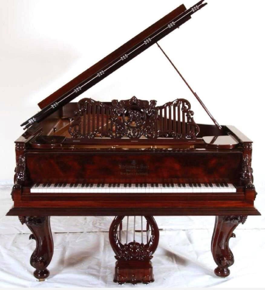 Những cây đàn piano cơ cao cấp “đốn tim” khách hàng Việt