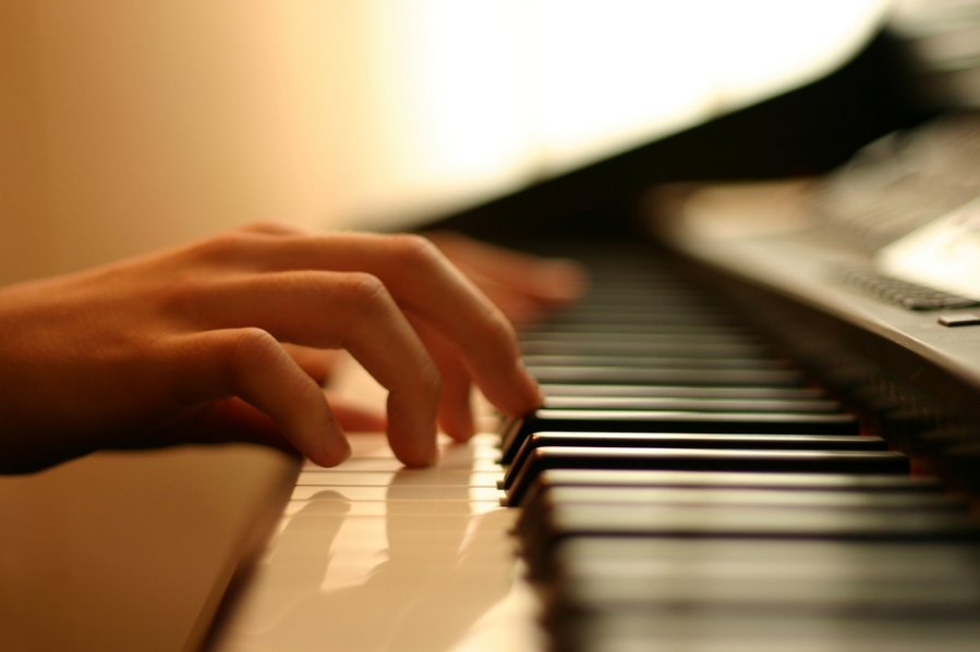 CÁCH LUYỆN NGÓN TAY ĐỂ TĂNG TỐC ĐỘ ĐI NỐT TRÊN ĐÀN PIANO