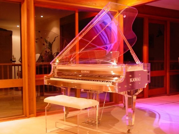 Mê mẩn những cây đàn Piano đẹp nhất thế giới - Đàn Piano Crystal