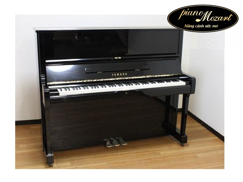 piano yamaha u1m