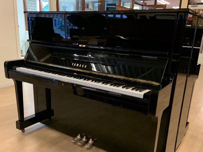 Review chi tiết Đàn Piano Yamaha U2H