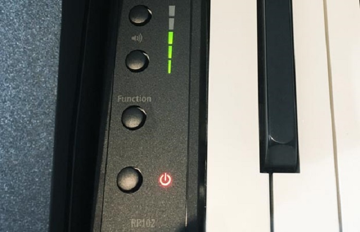 Review đàn Piano Roland RP102: Mô hình khởi đầu của Series RP