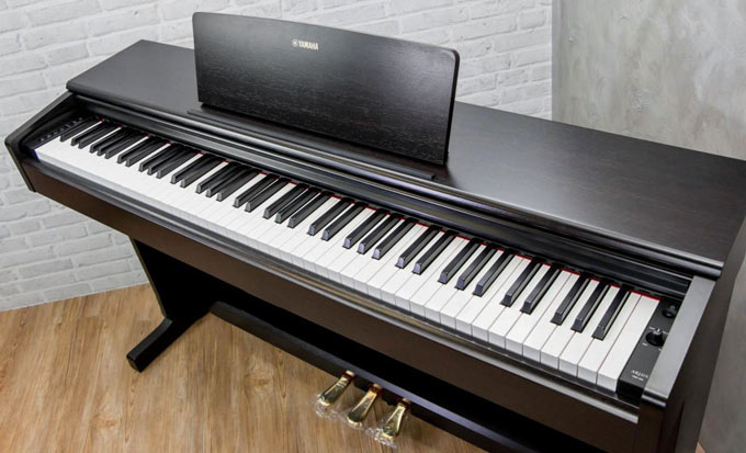 Review đàn Piano Yamaha YDP-144: Cập nhật với âm thanh CFX mới