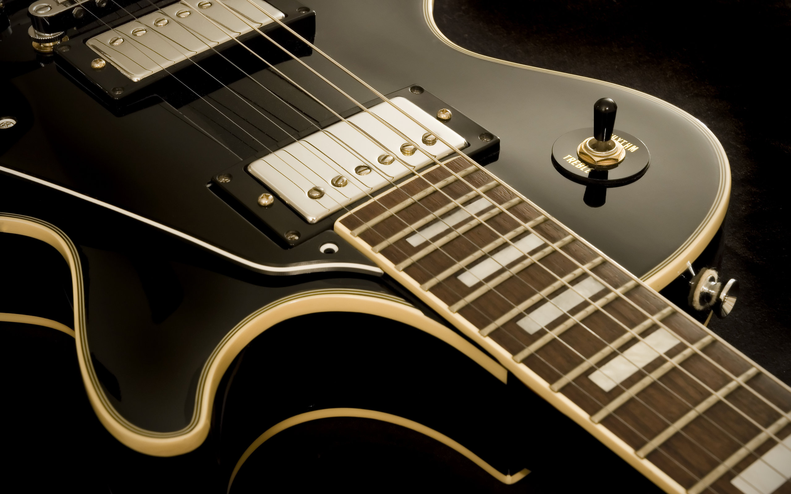 PianoMozart Mở Bán Thêm Đàn Guitar – Đa Dạng Lựa Chọn Cho Người Yêu Nhạc!