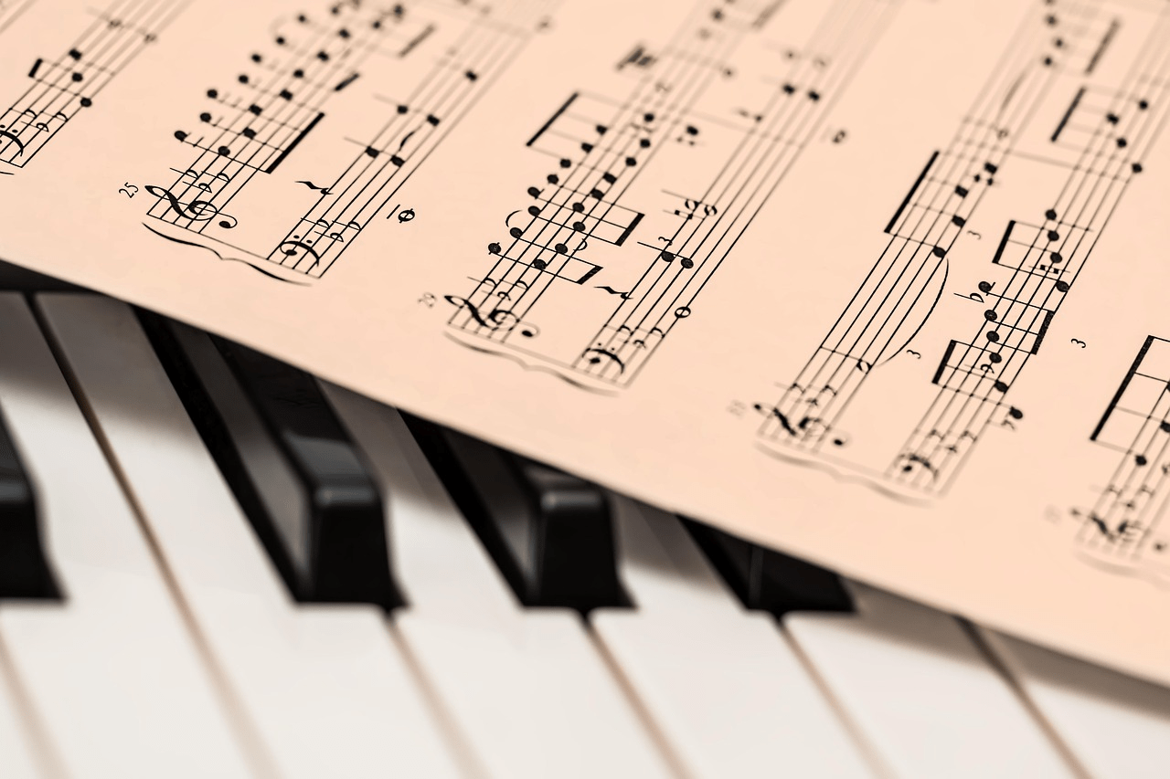 PIANO – NGƯỜI BẠN CẢM XÚC KHÔNG THỂ THIẾU TRONG CUỘC SỐNG ÂM NHẠC