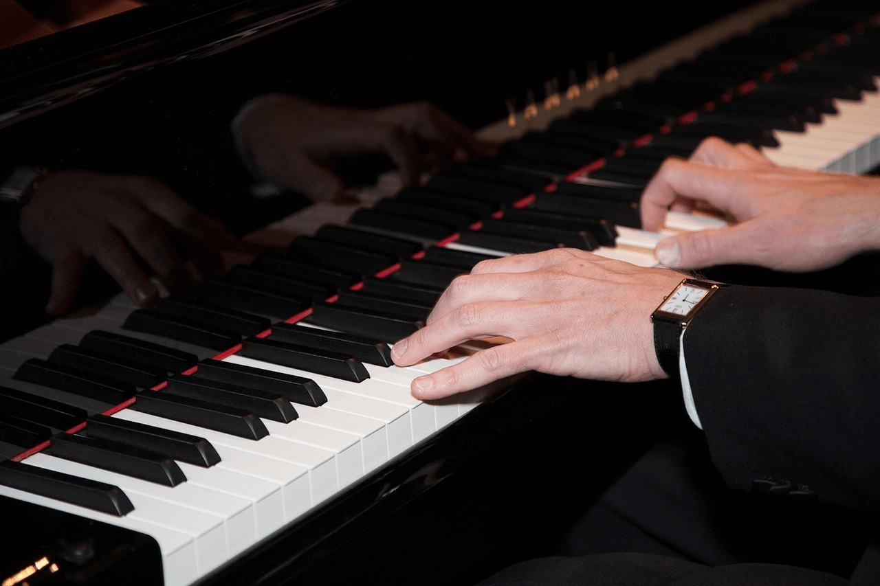 PIANO – NGƯỜI BẠN CẢM XÚC KHÔNG THỂ THIẾU TRONG CUỘC SỐNG ÂM NHẠC 6 image 60
